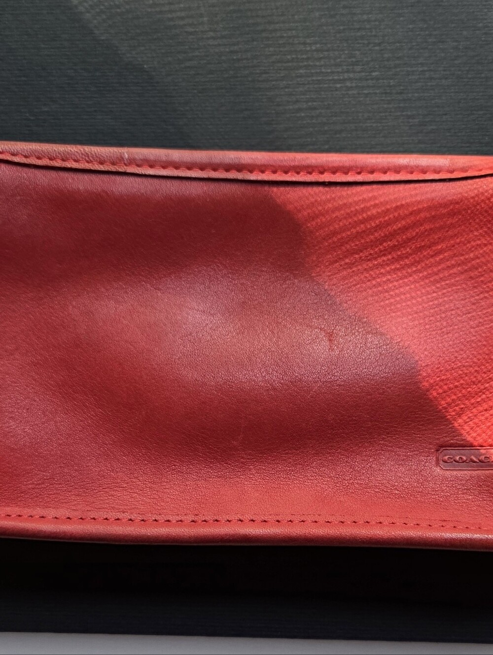 1990s Vintage Coach Cherry Red Leather Chunky Pouch - Picture 4 of 4